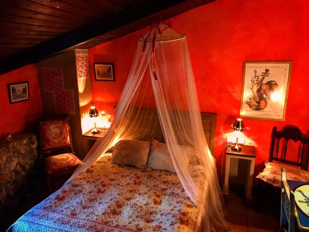 Room In Guest Room - Romantic Getaway To Valeria Exterior photo